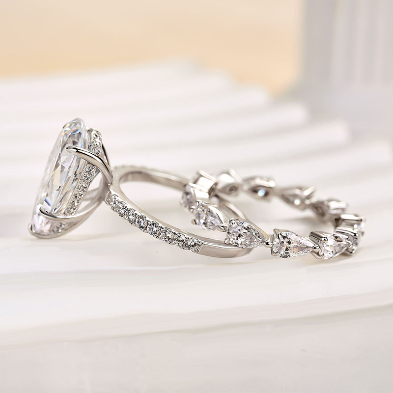 5Ct Pear Diamond Ring with 3Ct Pear Accents