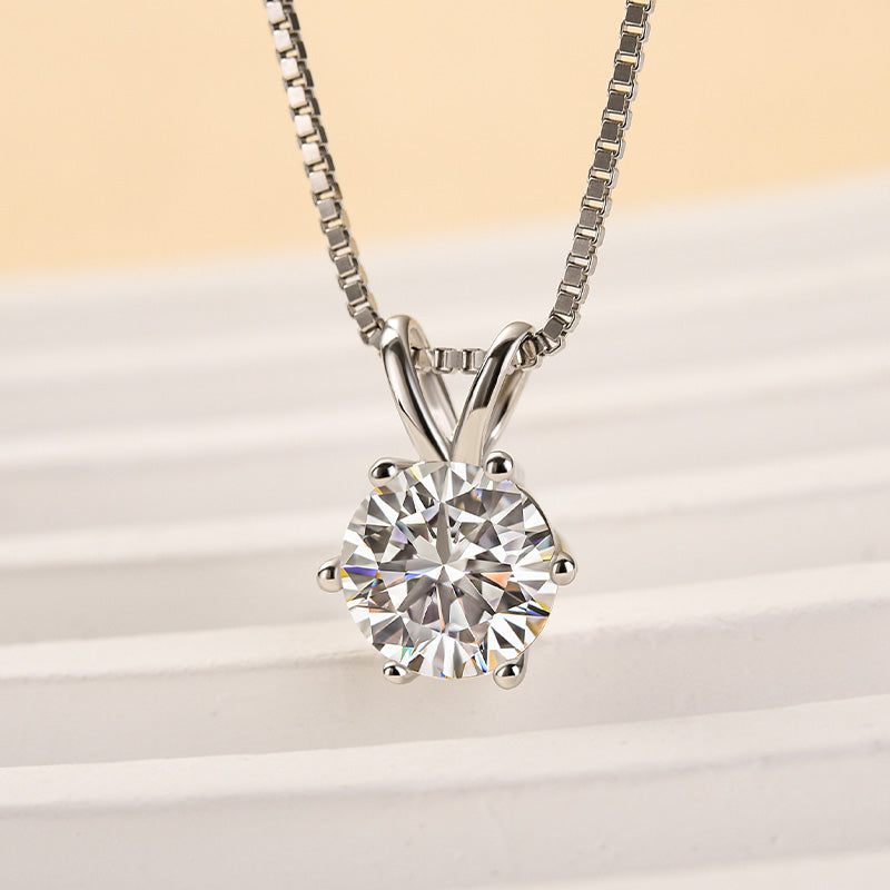Elegant Yellow Gold Moissanite Necklace for Everlasting Romance