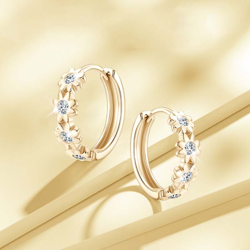 Elegant 18K Gold Moissanite Stud Earrings