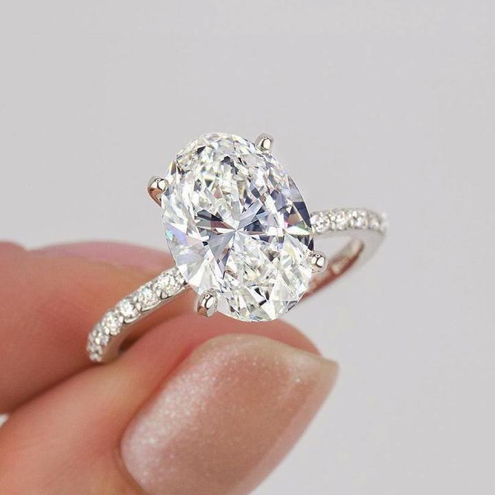 4.0Ct Oval Moissanite Engagement Ring