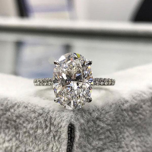 4.0Ct Oval Moissanite Engagement Ring