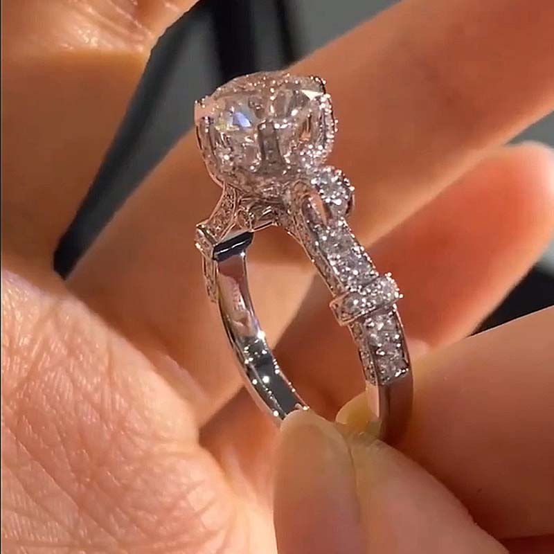 2Ct Vintage Round Moissanite Ring - Timeless Gold Bridal