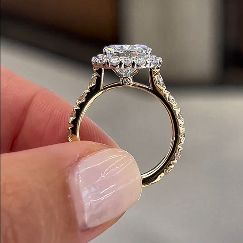 6.0ct Cushion Cut Diamond Ring with 2.0ct Halo