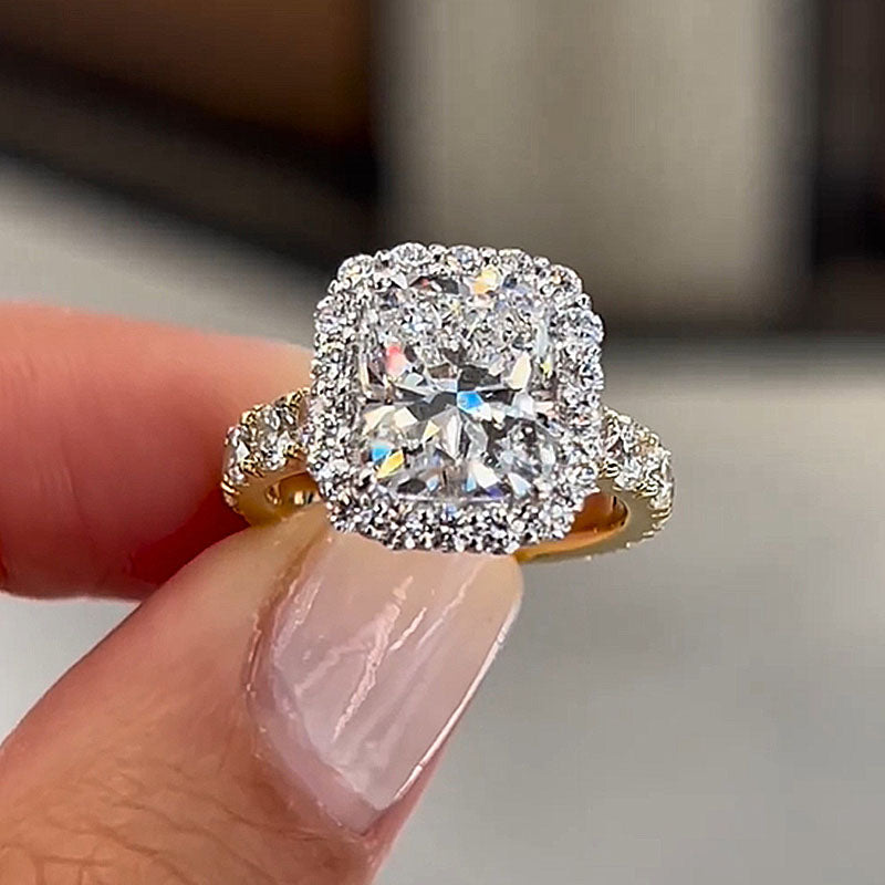 6.0ct Cushion Cut Diamond Ring with 2.0ct Halo