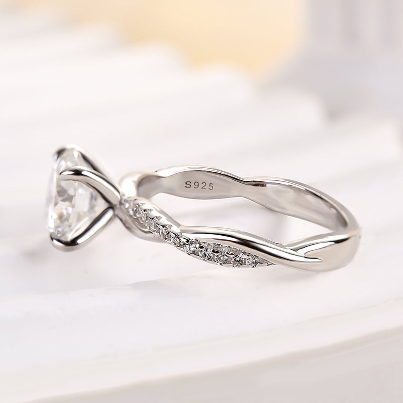 2.0Ct Round Moissanite Ring – 925 Silver in White/Yellow/Rose Gold