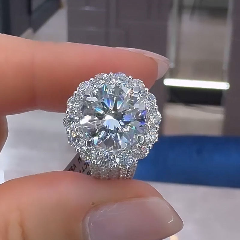 4.0ct Round Cut Diamond Solitaire Ring in White Gold