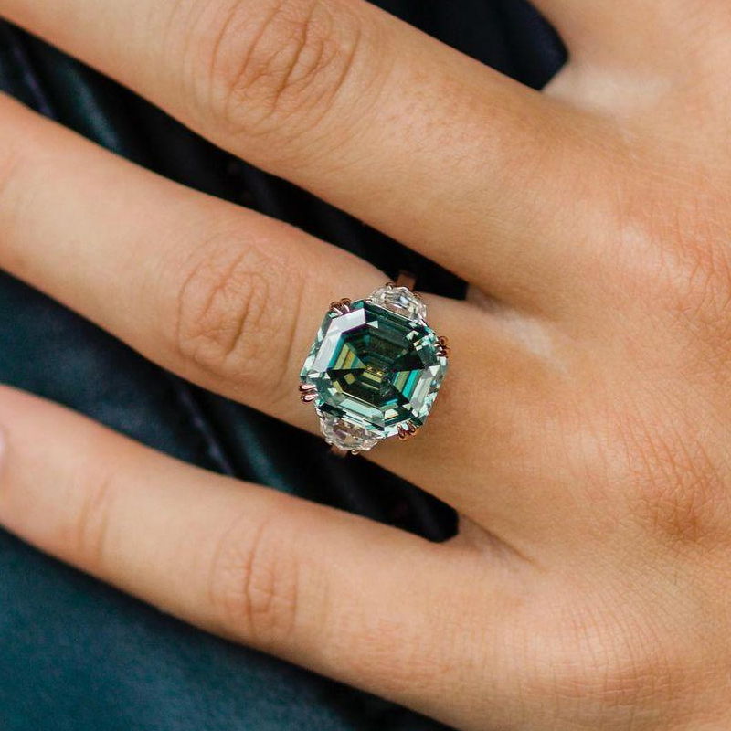 4.5Ct Asscher Cut Paraiba Tourmaline Two-Tone Ring