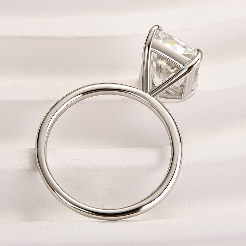 4.5Ct Radiant Cut Moissanite Ring - Dual-Tone