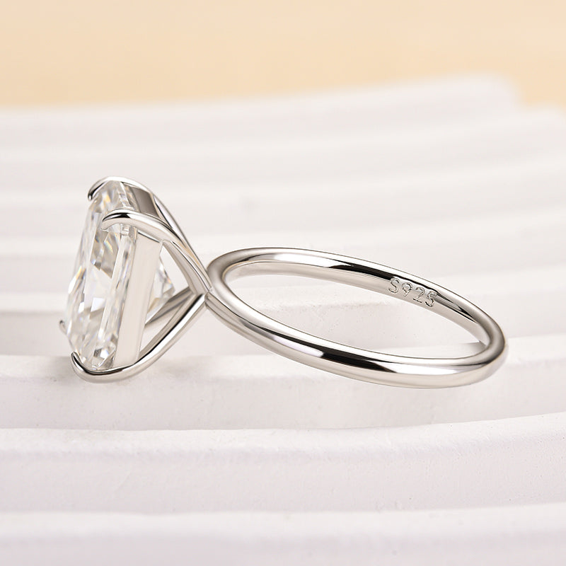 4.5Ct Radiant Cut Moissanite Ring - Dual-Tone