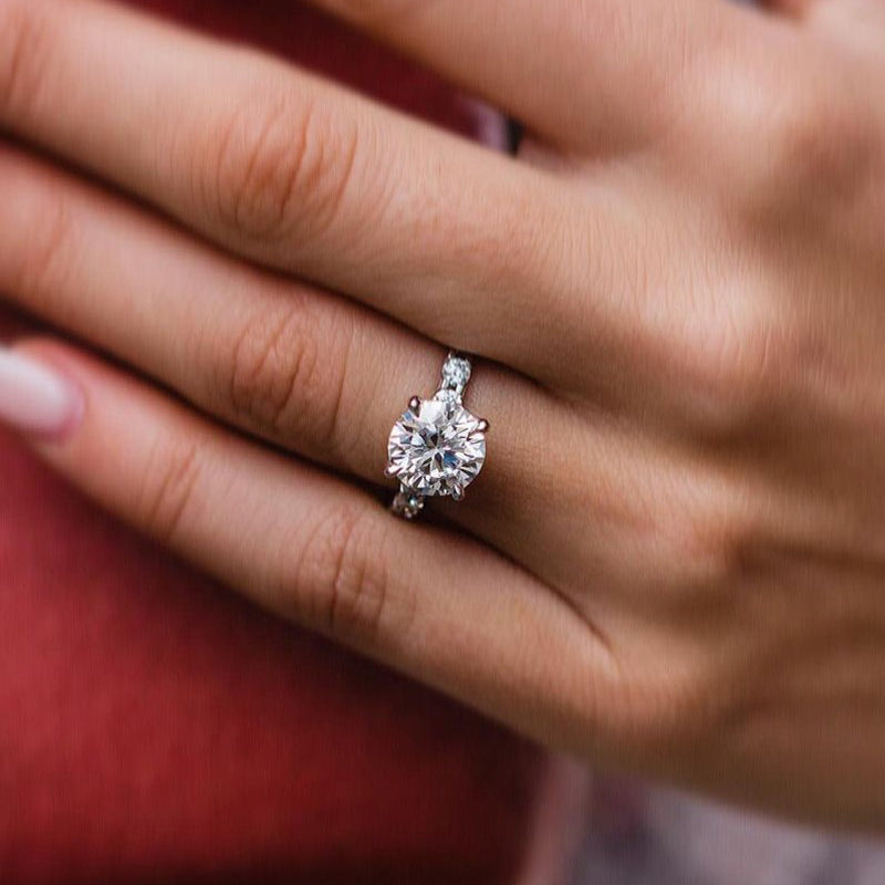 4.0 Carat Round-Cut Moissanite Halo Engagement Ring