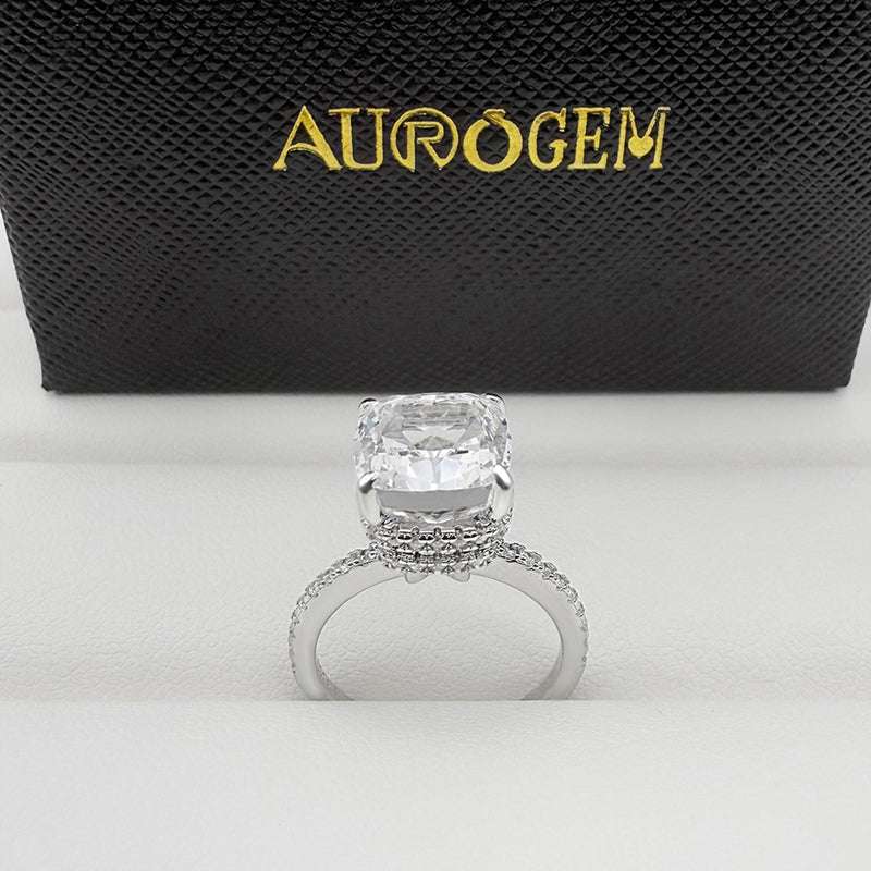 925 Sterling Silver Engagement Ring with 3.5 Carat D-White Cushion Cut Stone