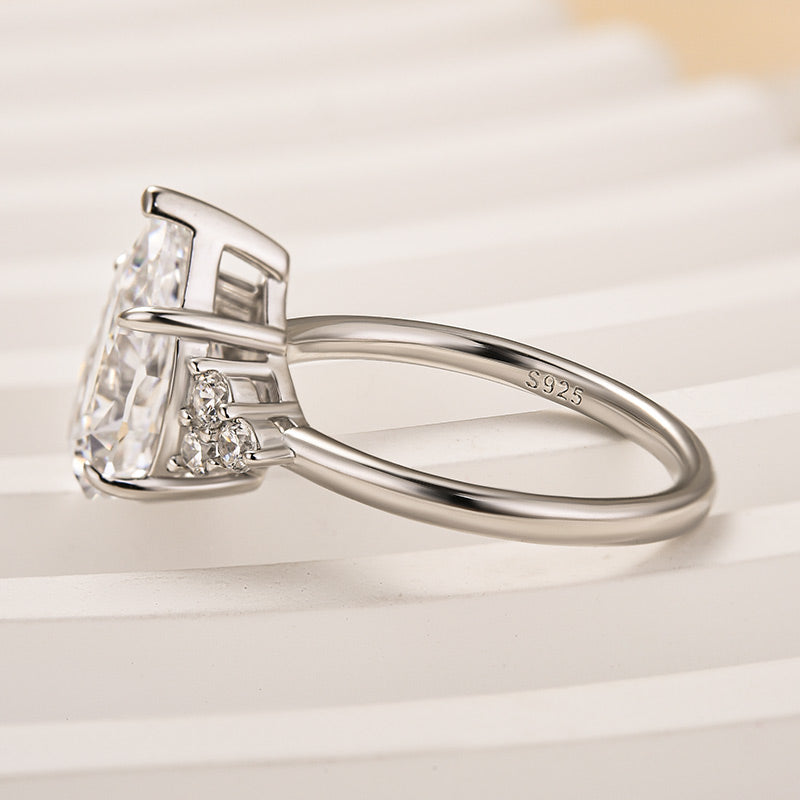 3.0ct Gold Pear Cut Simulated Diamond Ring with Side Stones