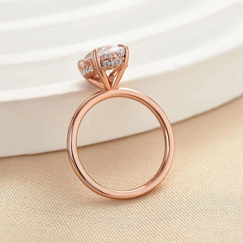 3.5 Carat White Oval-Cut Simulated Diamond Ring in Sterling Silver