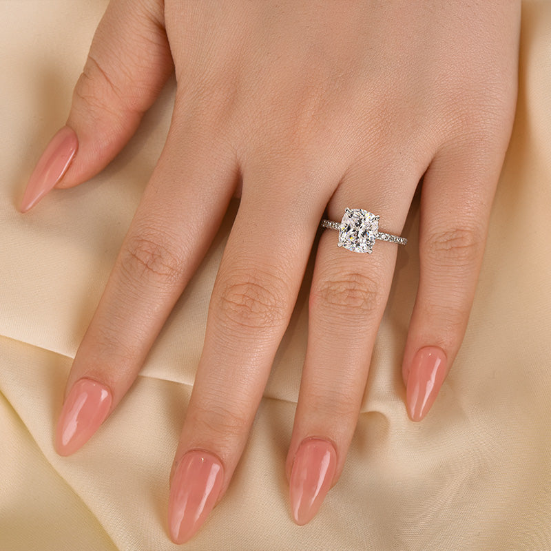 6.5ct White Gold Cushion Simulated Diamond Ring, Elegant & Timeless