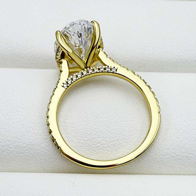 Luxurious Yellow Gold Oval Cut Engagement Ring In Sterling Silver