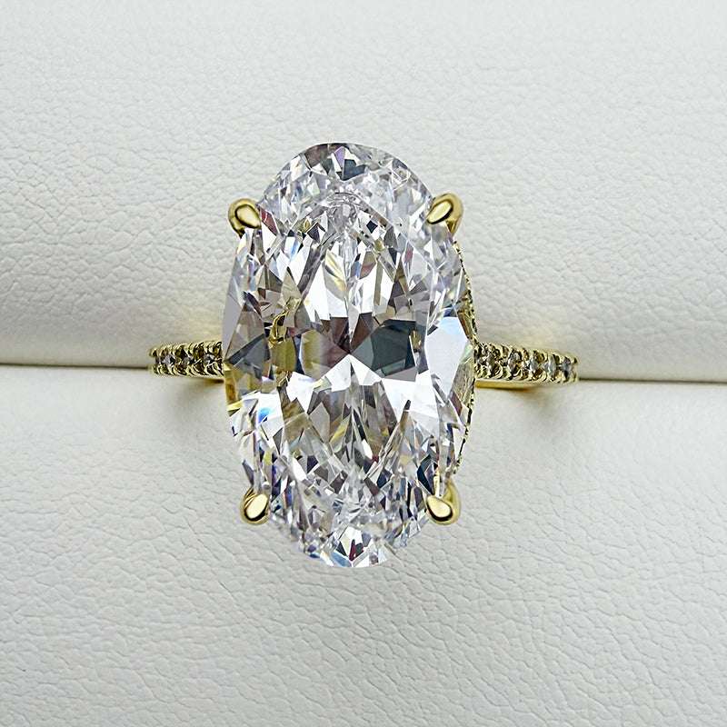 Luxurious Yellow Gold Oval Cut Engagement Ring In Sterling Silver