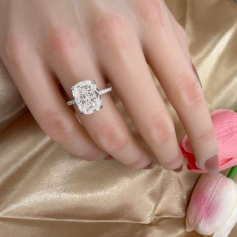 Aurogem Excellent Crushed Ice Cushion Cut Engagement Ring For Women