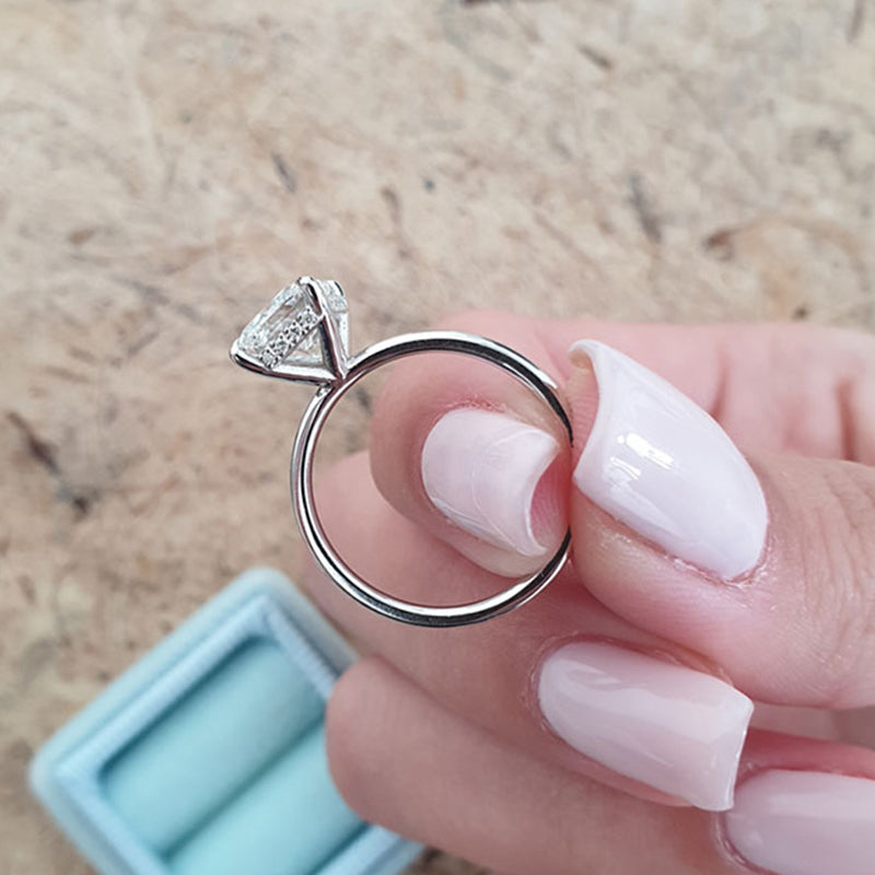 3.0 Carat Cushion-Cut Simulated Diamond Engagement Ring - Timeless Elegance