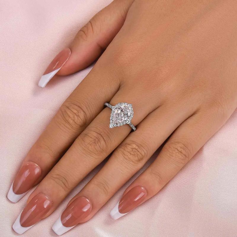 Gorgeous Pear Cut 3.0 carat Stone Engagement Ring