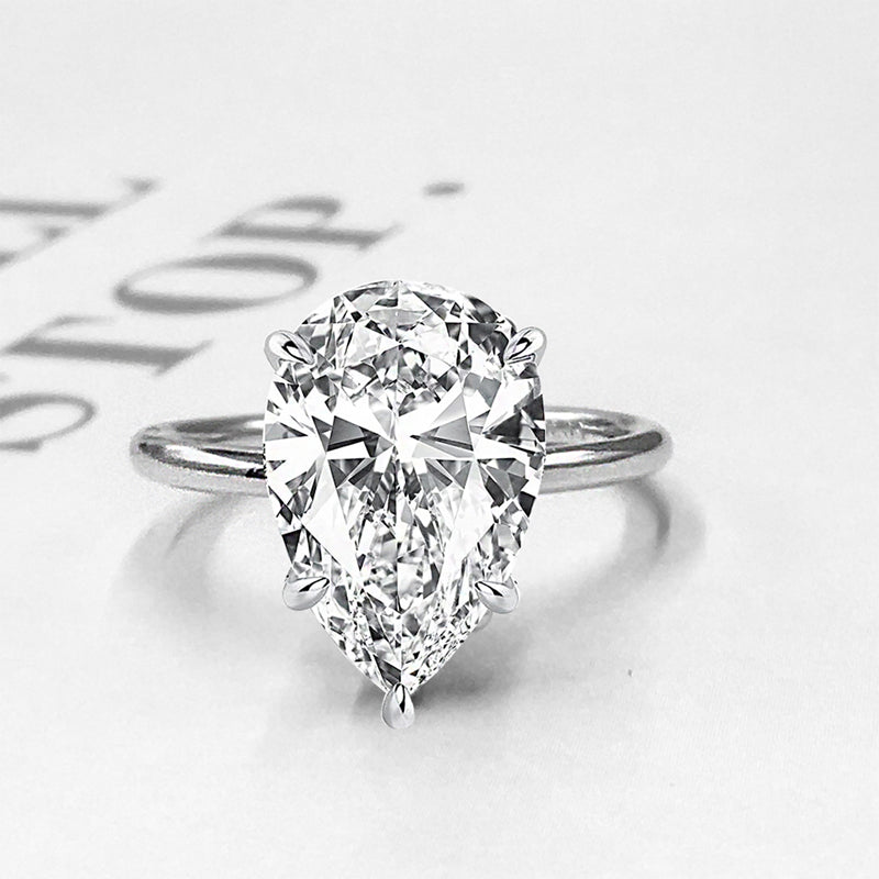 4.0 Carat Pear Cut Simulated Diamond Ring – Sterling Silver