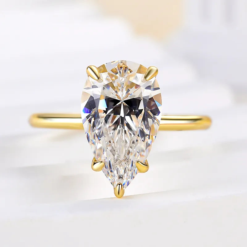 4.0 Carat Pear Cut Simulated Diamond Ring – Sterling Silver