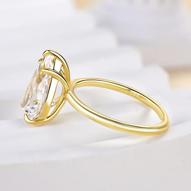 4.0 Carat Pear Cut Simulated Diamond Ring – Sterling Silver