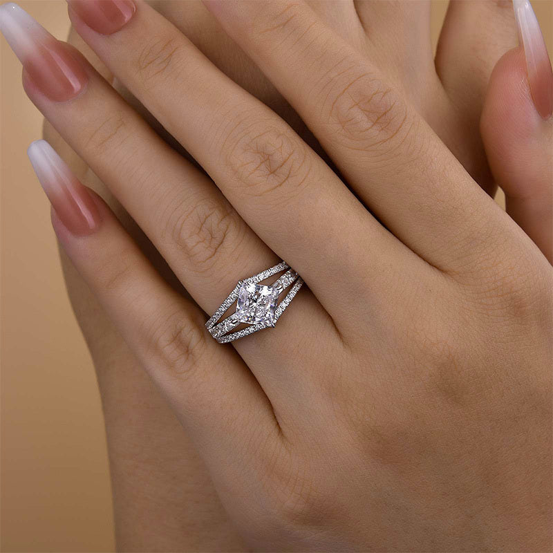 Anillo de compromiso chapado en oro blanco con diamantes Sona de talla princesa de 2,0 ct