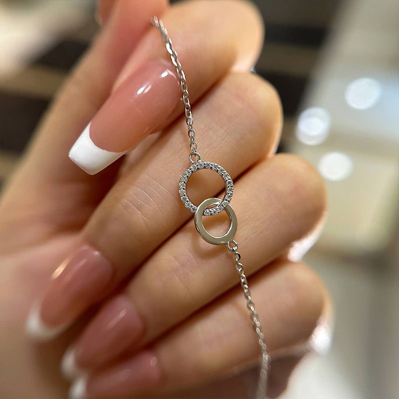 Delicate Round-Cut Moissanite Bracelet in 18K White Gold Plated Silver