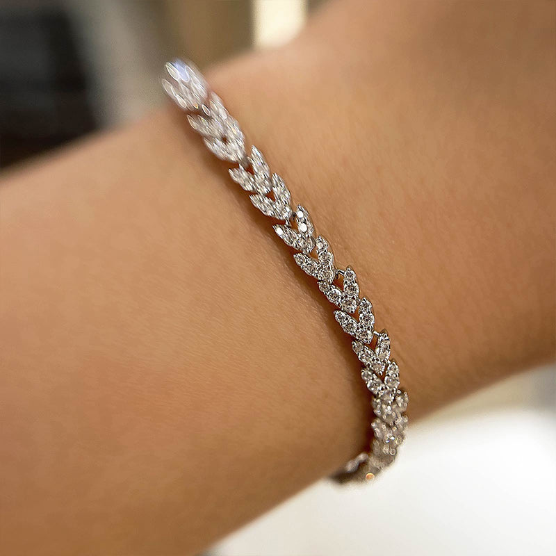 Luxurious Round-Cut Simulated Diamond Bracelet in 18K White Gold