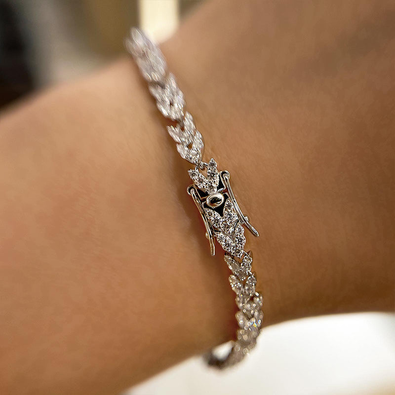 Luxurious Round-Cut Simulated Diamond Bracelet in 18K White Gold