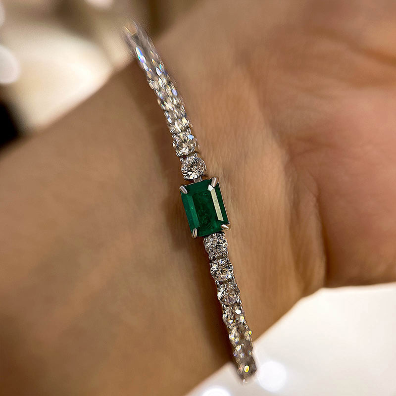 Elegante pulsera de plata de ley con esmeraldas y diamantes