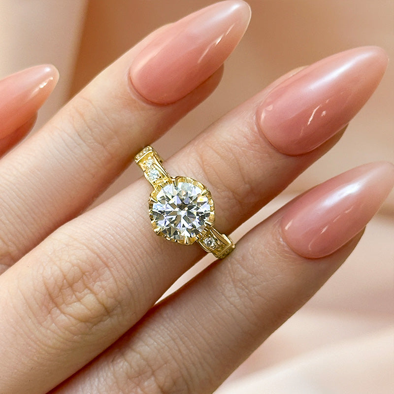 2Ct Vintage Round Moissanite Ring - Timeless Gold Bridal