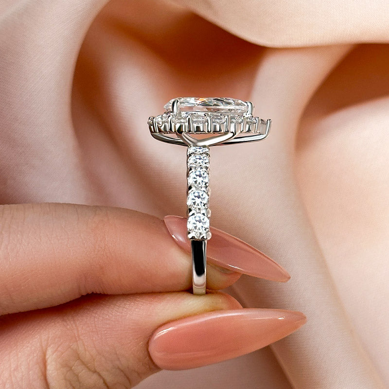 2.5Ct Pear Cut Simulated Diamond Ring White Gold Plated
