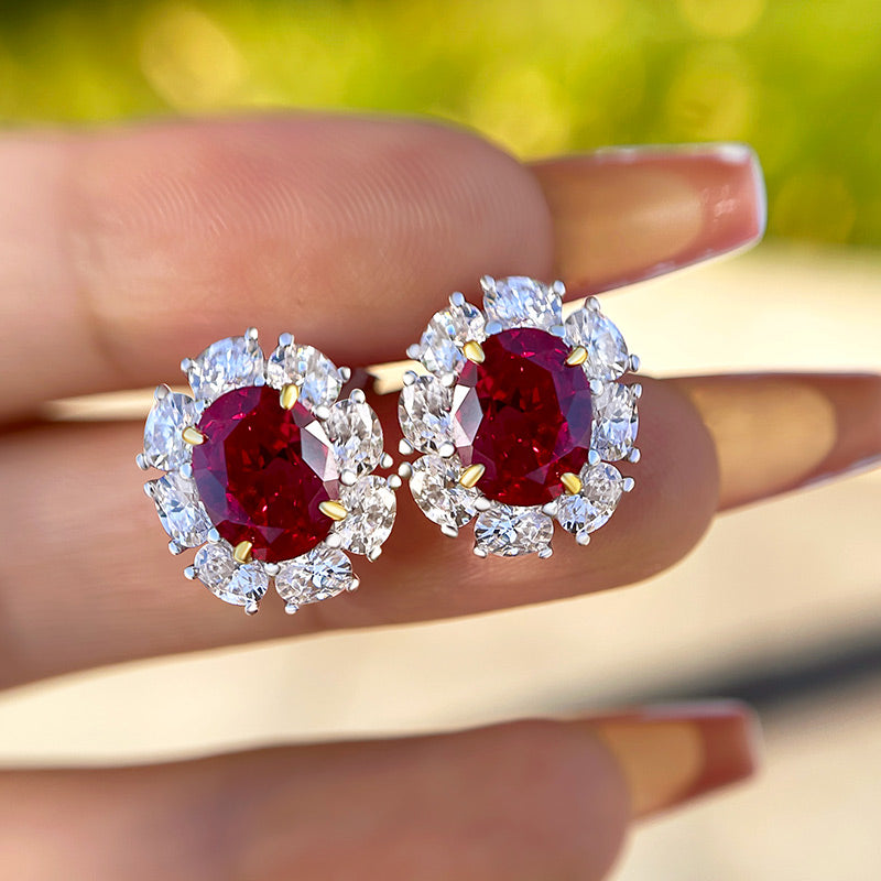 Boucles d'oreilles ovales en rubis avec diamants synthétiques