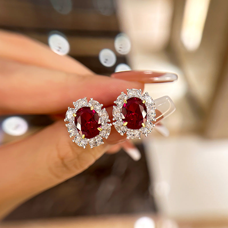 Boucles d'oreilles ovales en rubis avec diamants synthétiques