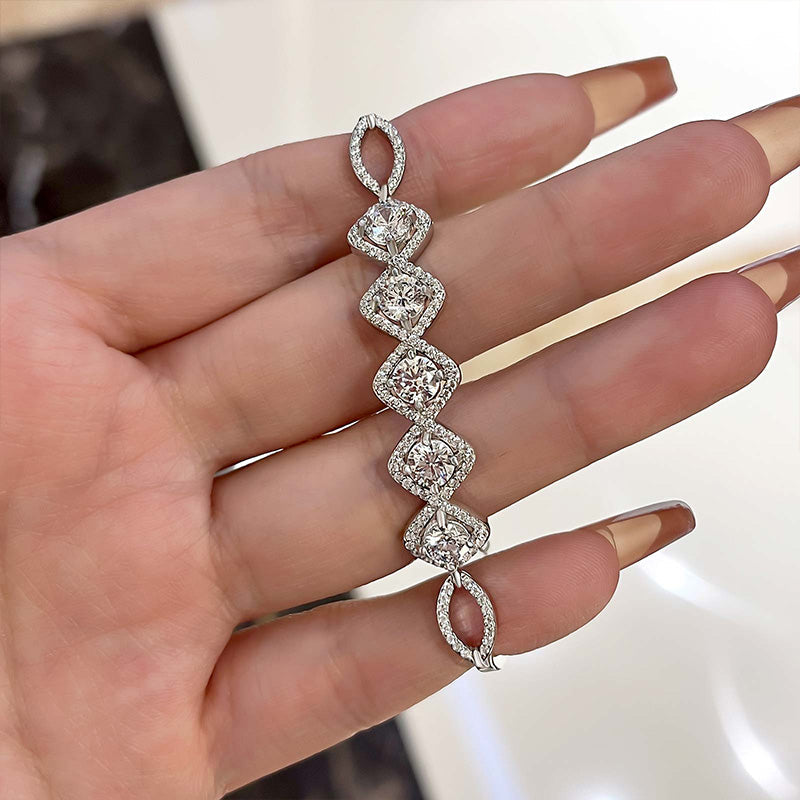 Glamorous Round-Cut Simulated Diamond Bracelet in White Gold