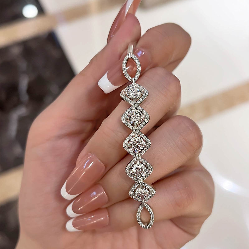 Glamorous Round-Cut Simulated Diamond Bracelet in White Gold