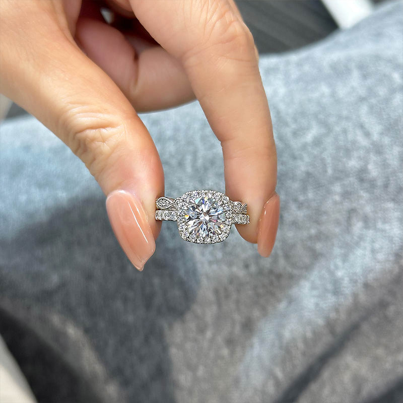 2.0Ct Round Diamond Halo Wedding Ring Set