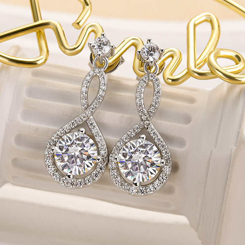 Luxurious Round-Cut Moissanite Earrings