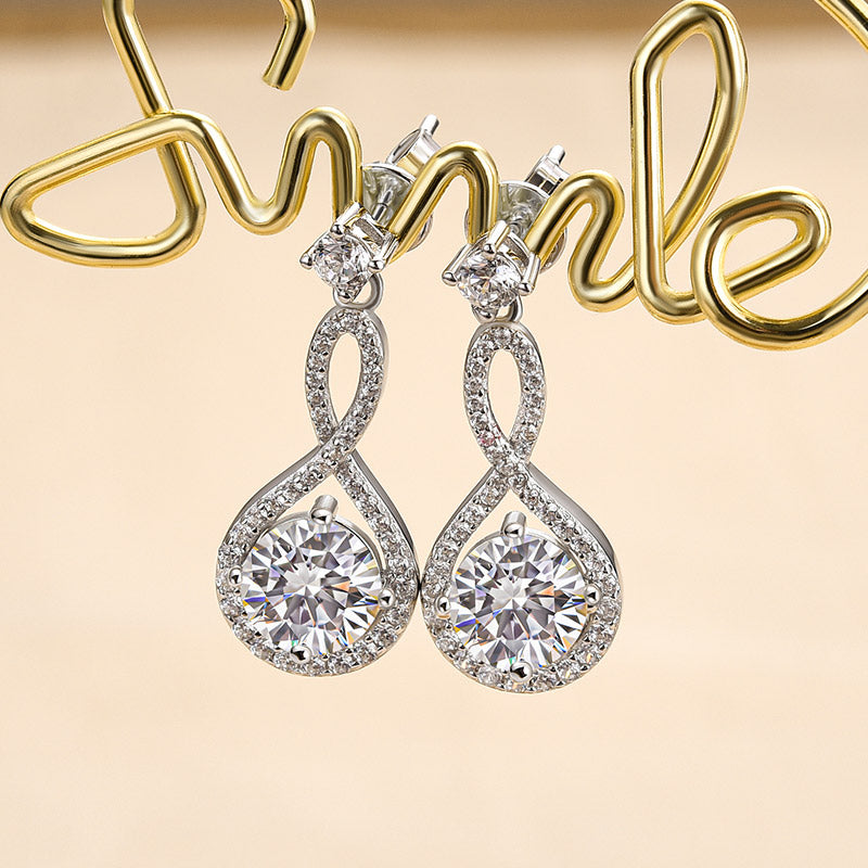 Luxurious Round-Cut Moissanite Earrings