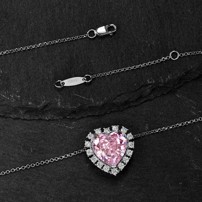 Exquisite Heart-Cut Simulated Diamond Necklace for Timeless Elegance