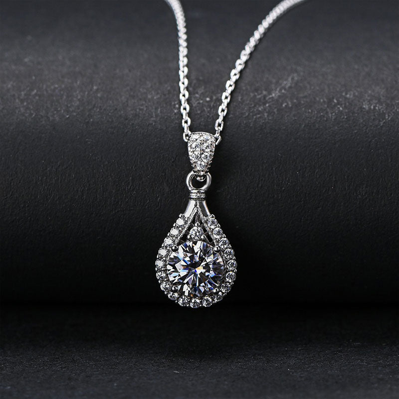 Luxurious Round-Cut Moissanite Necklace in White Gold