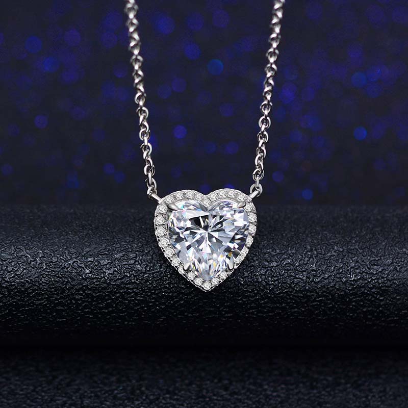 Romantic Heart Cut Simulated Diamond Necklace in White Gold