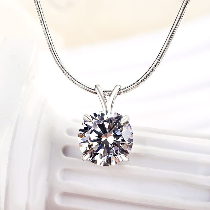 Round Simulated Diamond Necklace in 18K White Gold Plated Silver