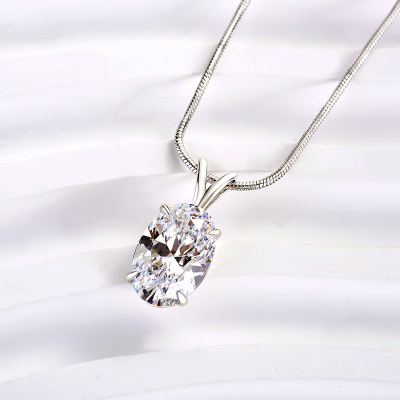 Elegant Simulated Diamond Necklace in 18K Gold Plated Silver