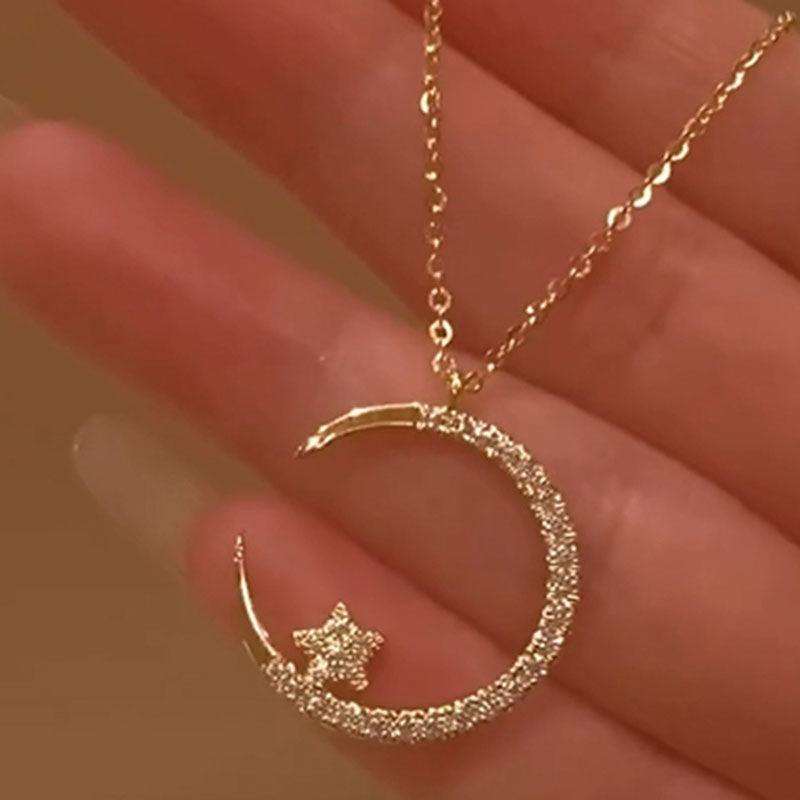 Timeless Round-Cut Diamond Necklace – 925 Silver, 18K Yellow Gold Plated