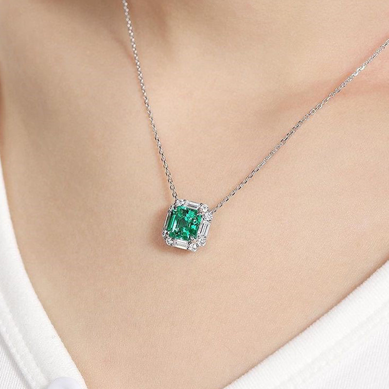 Stunning Asscher-Cut Green Diamond Necklace – 925 Silver, 18K Gold Plated