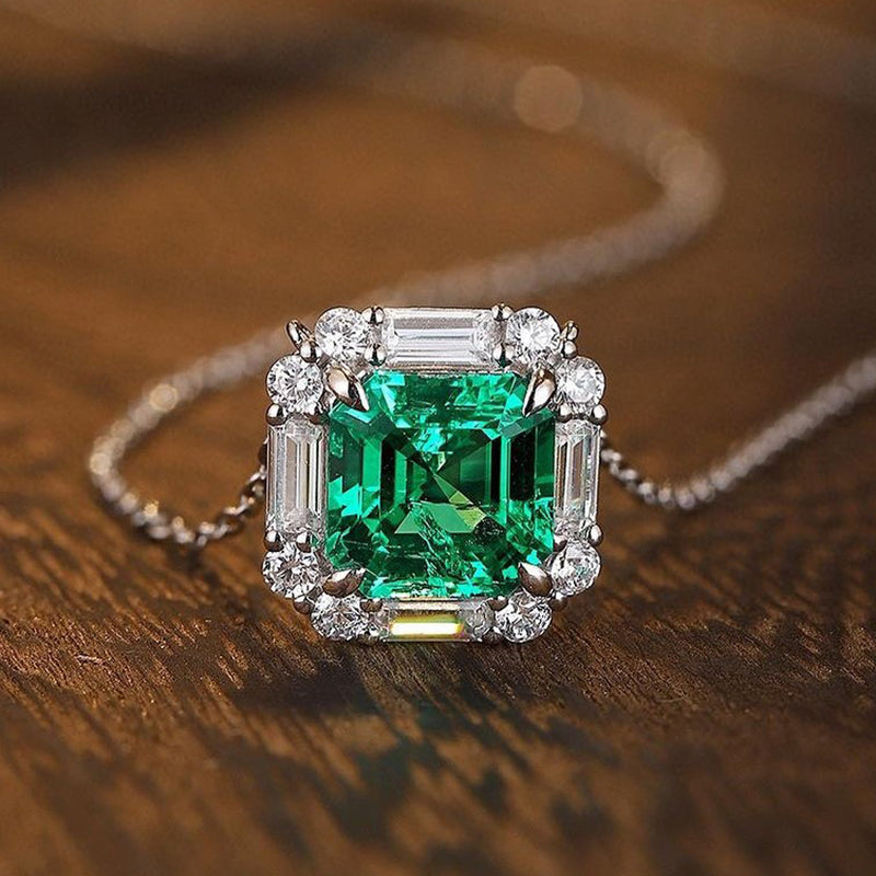 Stunning Asscher-Cut Green Diamond Necklace – 925 Silver, 18K Gold Plated