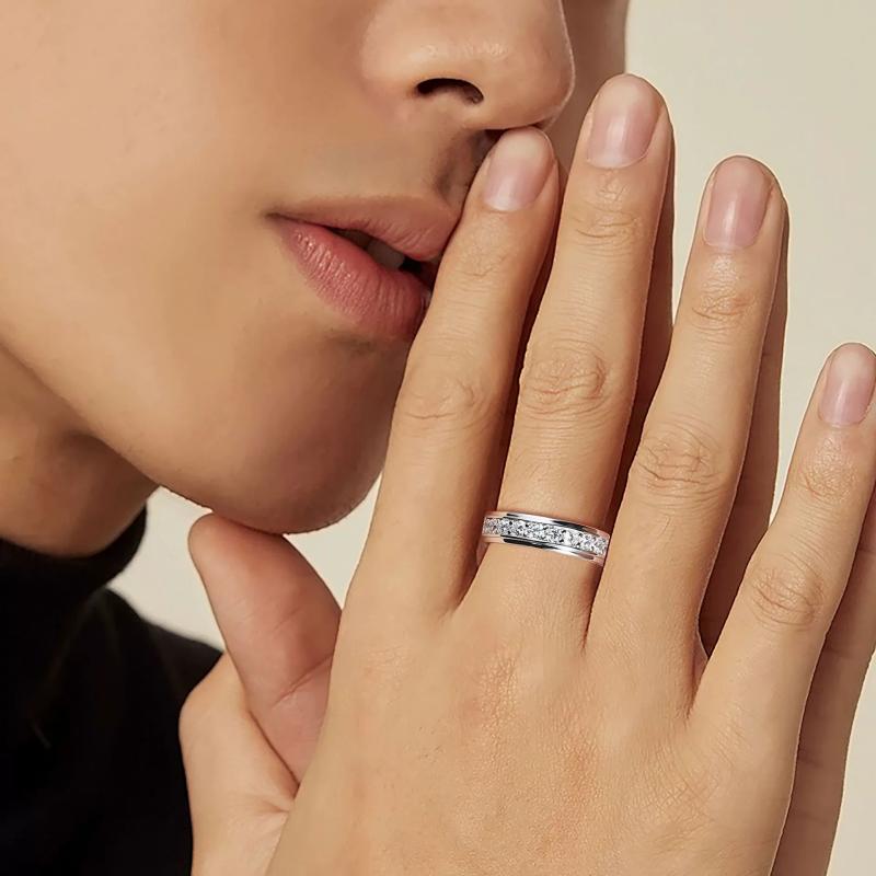 5.1g Sterling Silver Men's Ring, White Gold Plated, Round Cut White Stones