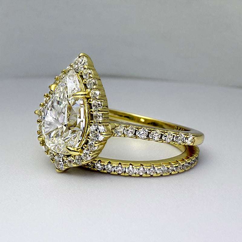 2pcs Engagement Ring Set in 925 Sterling Silver with 3.3 carat Zircon